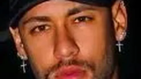 丹-伯恩打破英联杯英格兰球员最长进球者纪录，32岁311天高龄创历史之最